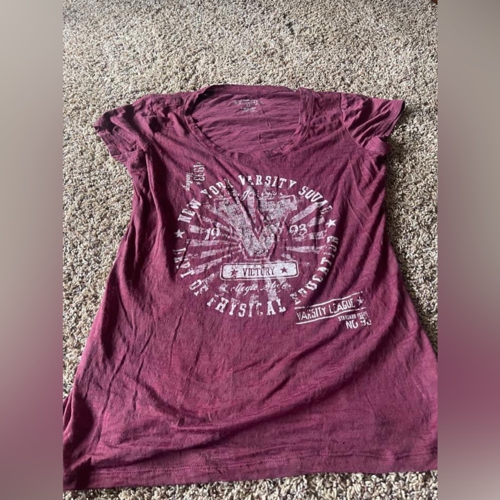 graphic t